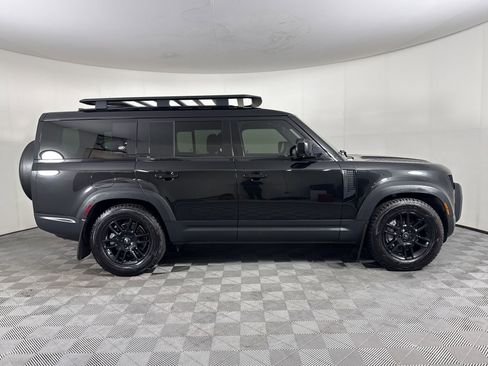 Used 2023 Land Rover Defender 130 SE AWD/4WD image 8