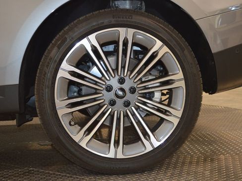 Certified 2025 Land Rover Range Rover Sport SE AWD/4WD image 12