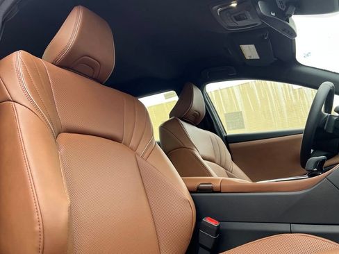 New 2026 Toyota Crown Signia AWD/4WD image 21