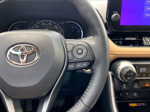 Used 2025 Toyota RAV4 XLE Premium w/ Weather Package AWD/4WD image 24