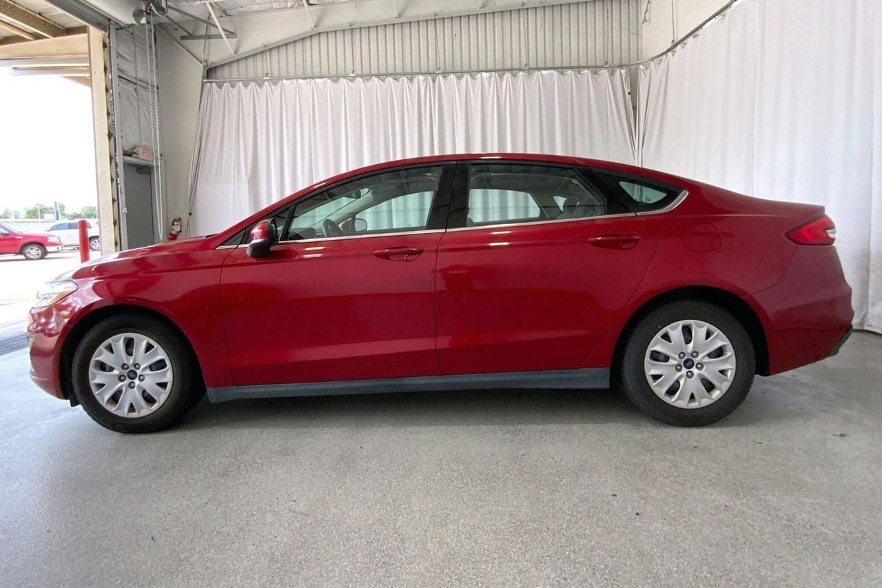 Used 2020 Ford Fusion S FWD image 26