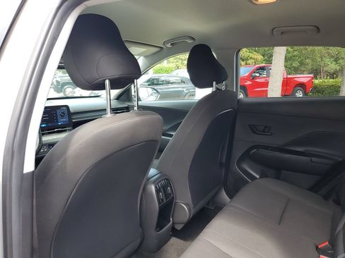 Used 2024 Hyundai Kona SEL FWD image 8