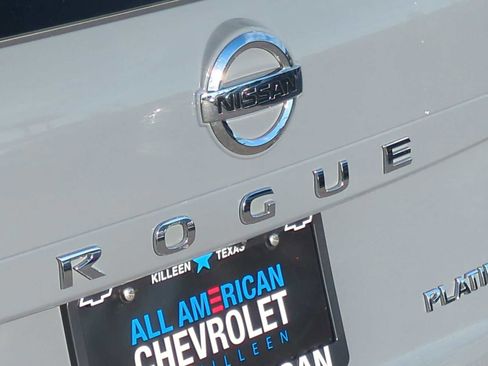 Used 2021 Nissan Rogue Platinum image 33