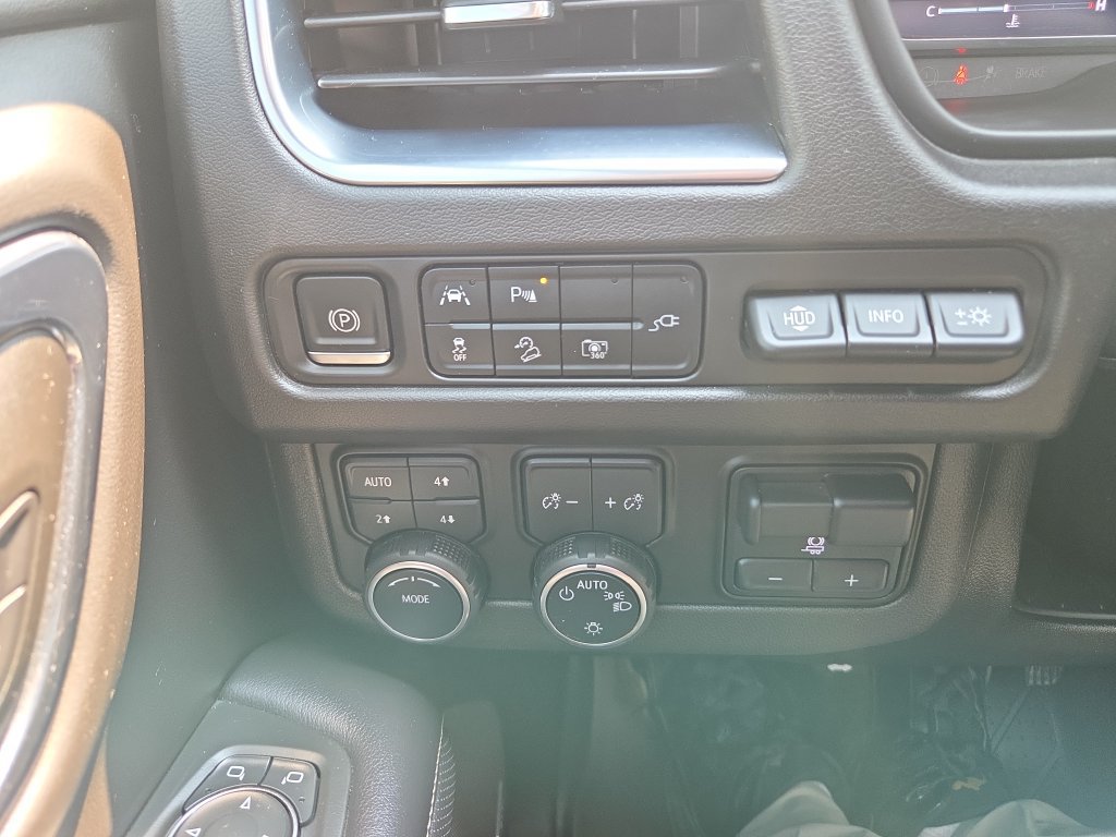 Certified 2022 Chevrolet Tahoe Premier w/ Premium Package AWD/4WD image 22