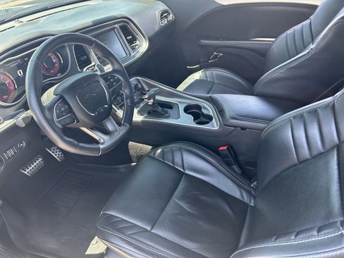 Used 2015 Dodge Challenger SRT Hellcat RWD image 9