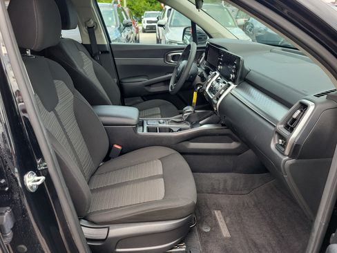 Certified 2023 Kia Sorento LX FWD image 7