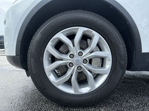 Used 2020 Land Rover Discovery SE AWD/4WD image 18