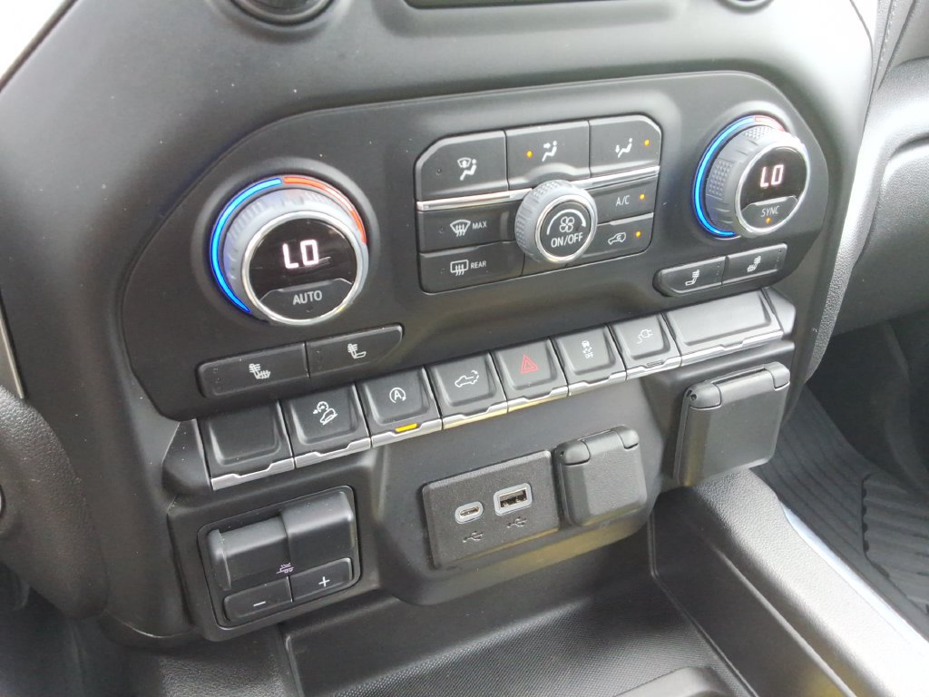 Certified 2022 Chevrolet Silverado 1500 RST AWD/4WD image 33