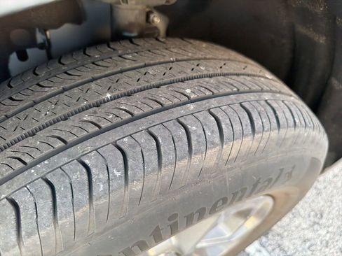 Used 2022 Ford Maverick XLT w/ Equipment Group 300A Standard image 3