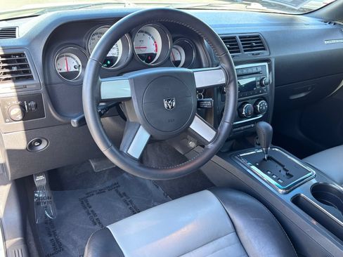 Used 2009 Dodge Challenger R/T RWD image 17