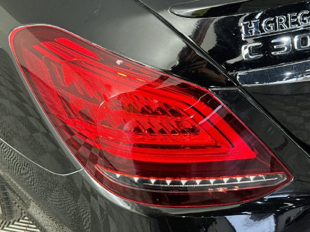 Used 2019 Mercedes-Benz C 300 Sedan image 32