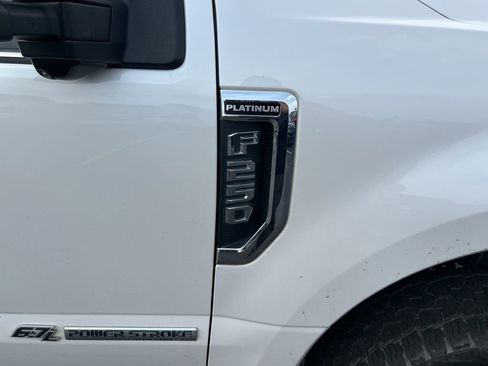 Used 2017 Ford F250 Platinum w/ Platinum Ultimate Package AWD/4WD image 31