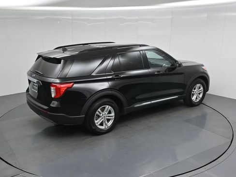 Certified 2023 Ford Explorer XLT w/ Equipment Group 202A RWD image 41