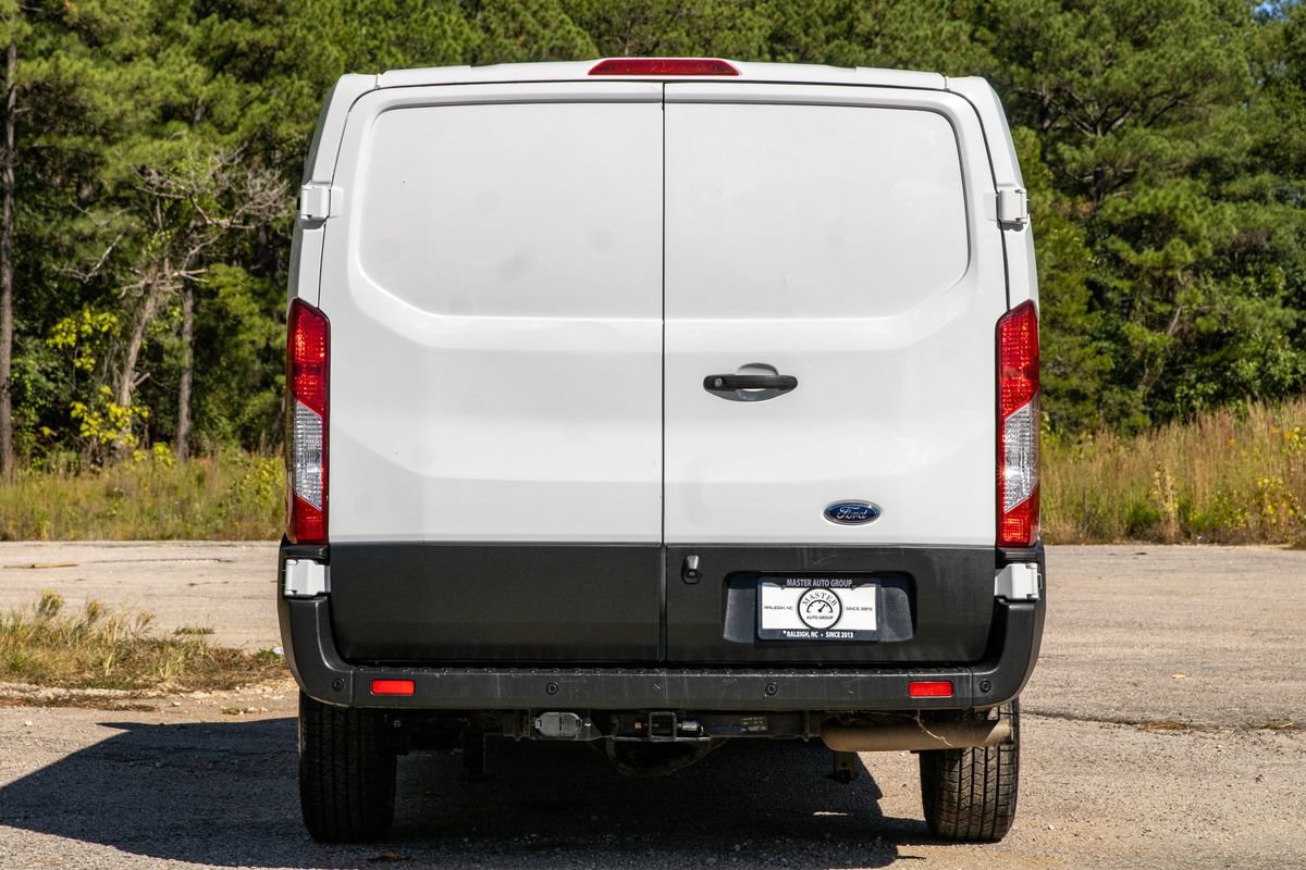 Used 2022 Ford Transit 250 Low Roof RWD image 7