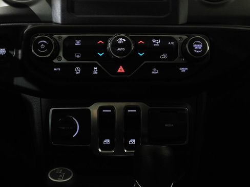 Used 2021 Jeep Wrangler Sport AWD/4WD image 42