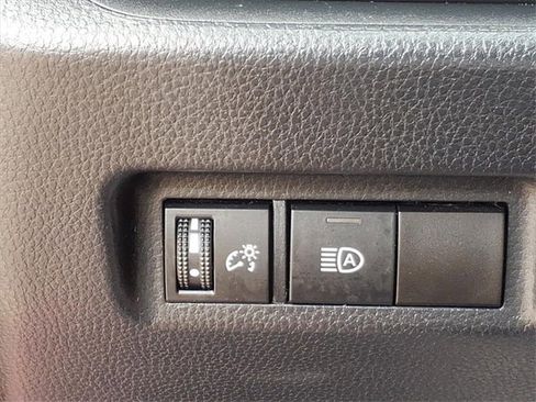 Used 2019 Toyota RAV4 LE image 20