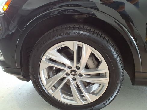 Used 2023 Audi Q7 3.0T Premium Plus AWD/4WD image 7