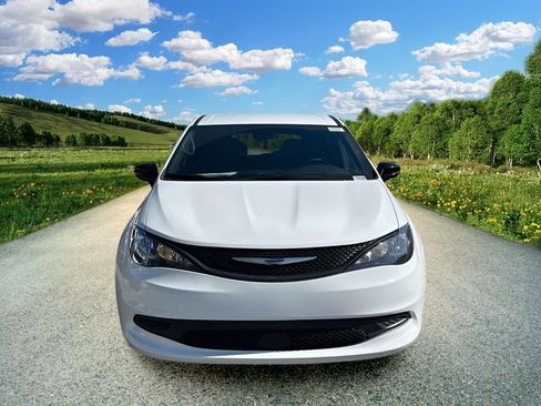 New 2026 Chrysler Voyager LX FWD image 2