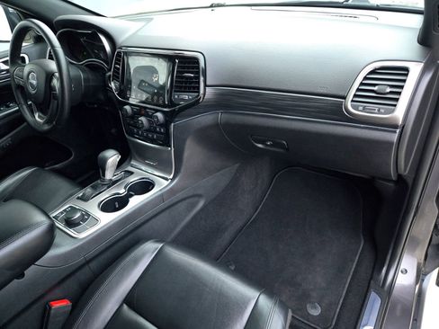 Used 2019 Jeep Grand Cherokee Limited image 2