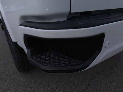 Used 2025 GMC Sierra 2500 AT4 w/ AT4 Premium Plus Package AWD/4WD image 26