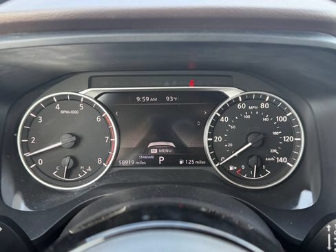 Certified 2022 Nissan Rogue SV FWD image 16