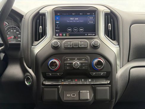 Used 2021 Chevrolet Silverado 1500 LT AWD/4WD image 20