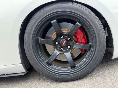 Used 2016 Nissan 370Z Coupe RWD image 6