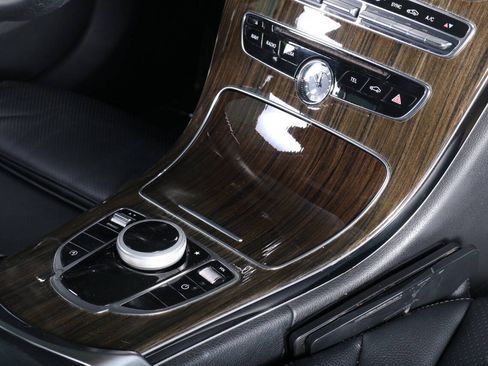 Used 2018 Mercedes-Benz C 300 Sedan image 33