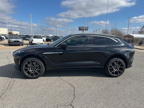 Used 2021 Aston Martin DBX image 2