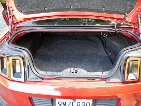 Used 2013 Ford Mustang Coupe image 35