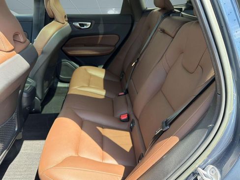 Used 2023 Volvo XC60 B5 Plus w/ Climate Package FWD image 14