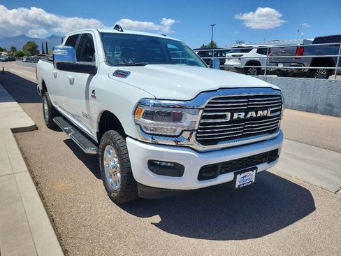 Used 2024 RAM 2500 Laramie AWD/4WD image 9