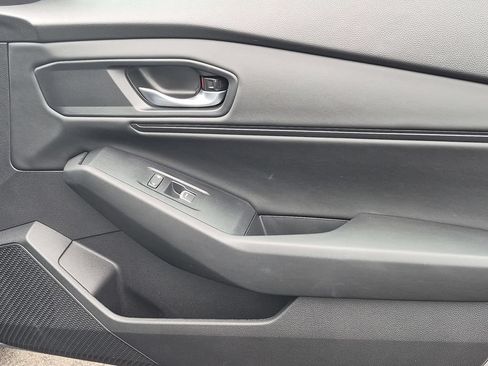 Used 2025 Honda Accord SE image 32