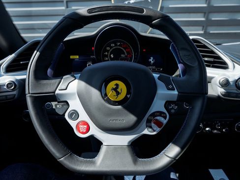 Used 2018 Ferrari 488 GTB Base image 52