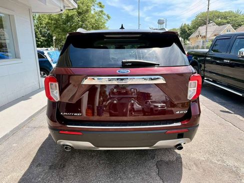 Used 2022 Ford Explorer Limited w/ Equipment Group 301A AWD/4WD image 18