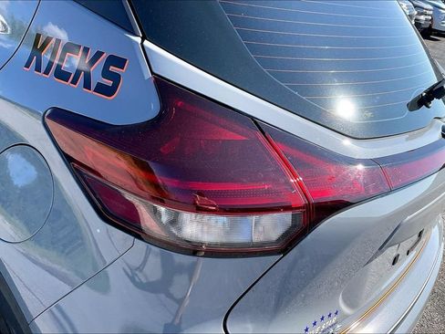 Used 2023 Nissan Kicks SR w/ SR Premium Package FWD image 27