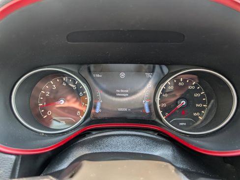 Used 2018 Jeep Compass Trailhawk w/ Leather Interior Group AWD/4WD image 16
