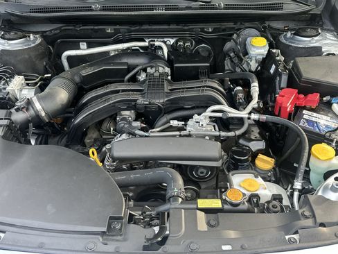 Used 2024 Subaru Outback Premium AWD/4WD image 13
