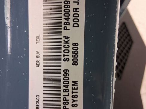 Used 2023 Ford Bronco Badlands image 20