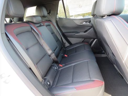 New 2026 Chevrolet Equinox RS w/ Convenience Package III image 31