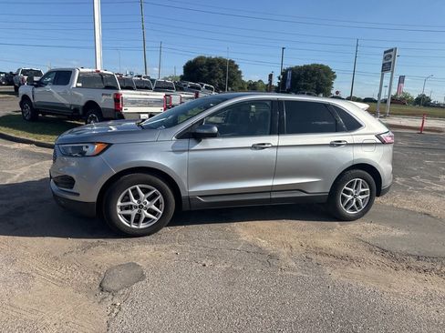 Used 2024 Ford Edge SEL image 7