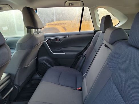 Used 2020 Toyota RAV4 LE w/ All Weather Liner Package FWD image 28