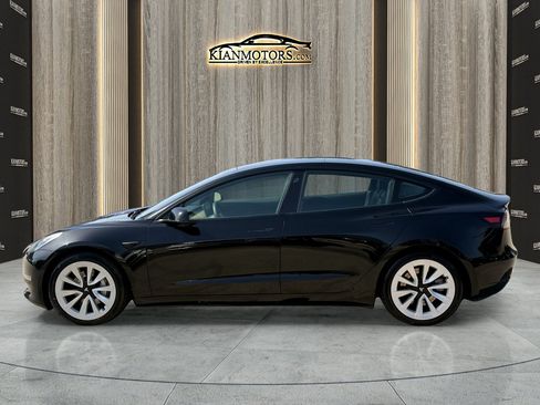 Used 2021 Tesla Model 3 Standard Range Plus RWD image 4
