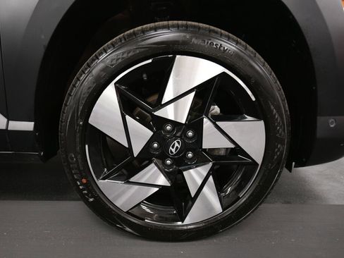 Used 2024 Hyundai Kona Limited AWD/4WD image 34