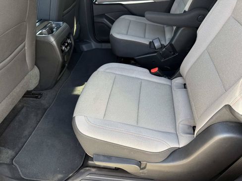 Used 2026 Chevrolet Traverse LT w/ Driver Confidence Package FWD image 10