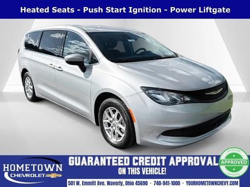 Used 2023 Chrysler Voyager LX FWD image 1