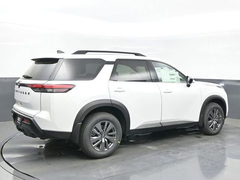 New 2026 Nissan Pathfinder SV w/ SV Premium Package FWD image 6