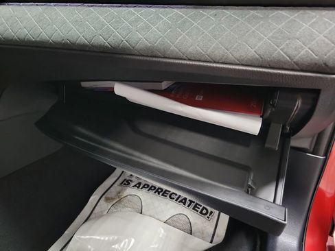 Used 2025 Toyota Camry XLE image 20