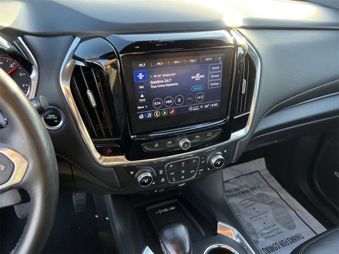 Used 2022 Chevrolet Traverse Premier w/ Redline Edition image 9