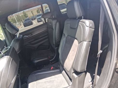 Used 2024 Jeep Grand Cherokee L Altitude AWD/4WD image 16